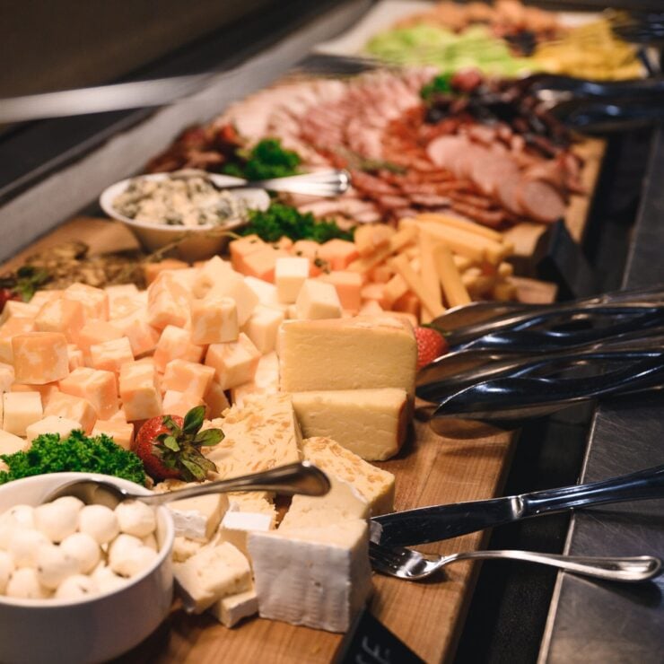 From Brunch to Dinner: Where to Eat in Calgary for Every Occasion