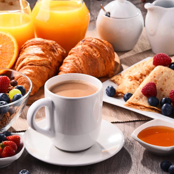 From Pancakes to Pastries: A Look at the Breakfast Buffet Offerings at Calgary Hotels